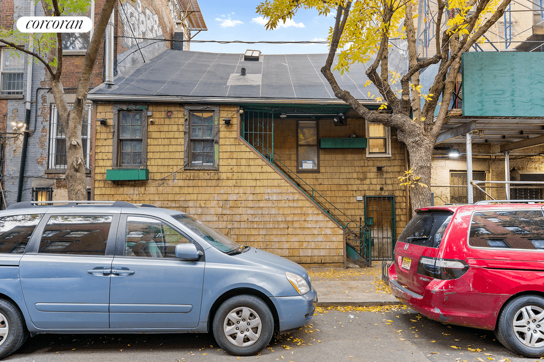 392 West Street 6 Weehawken Street Built in 1834 this Landmarked 28.