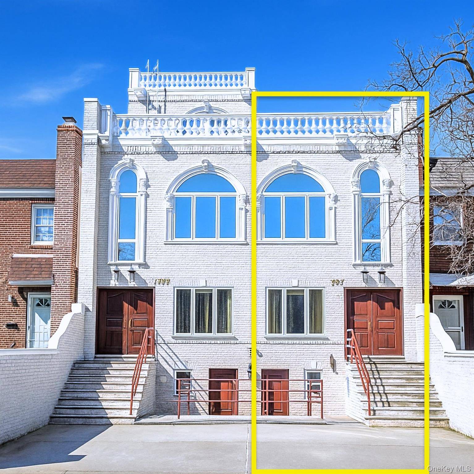 Beautiful 1 family townhouse in Astoria.