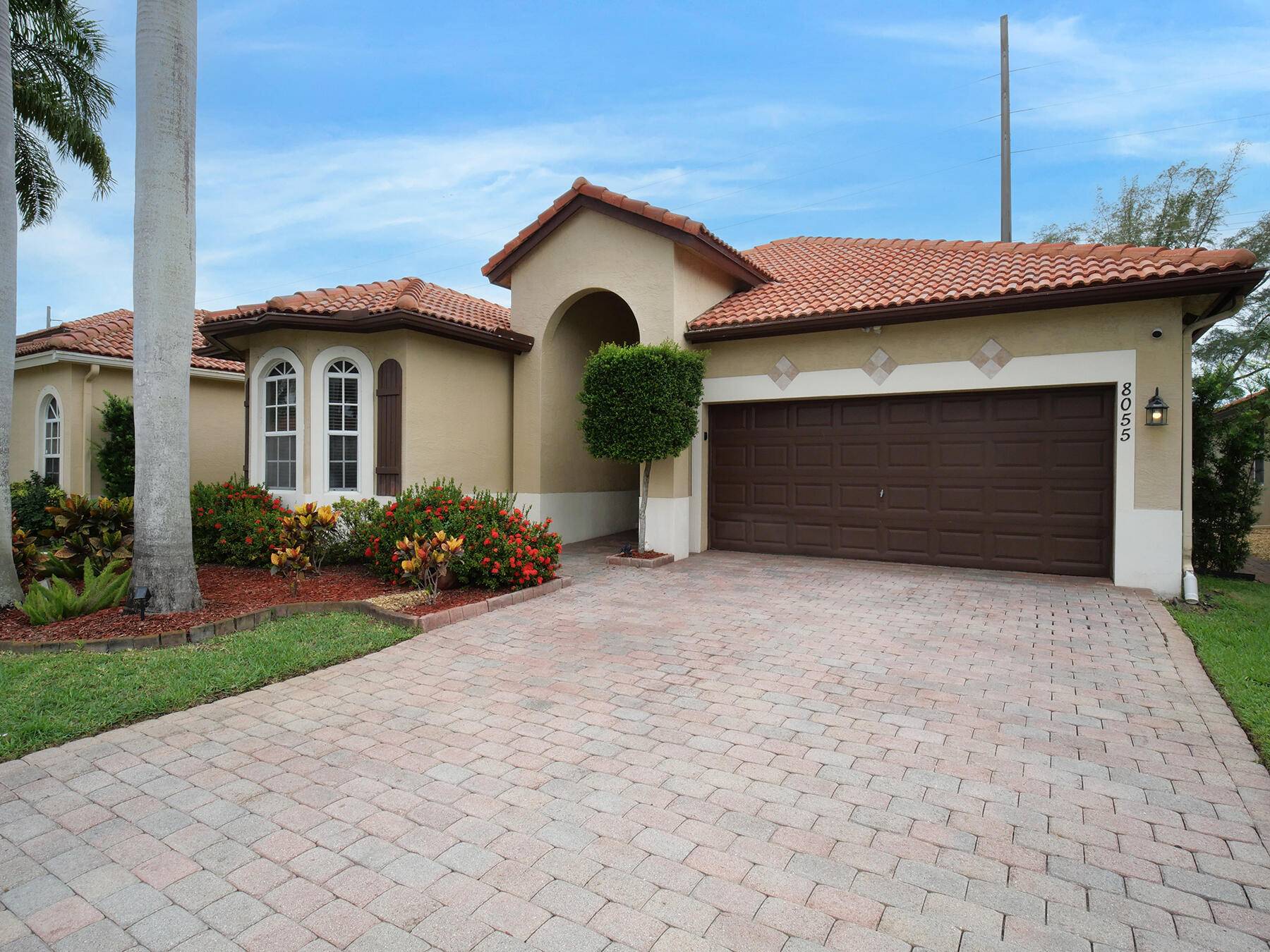 Welcome to this impeccably maintained 3 bedroom, 2 bathroom home located in the desirable, gated community of Gateway Palms.