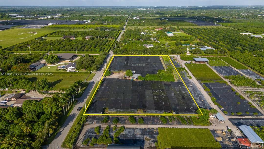 Investment Opportunity in the heart of Redland, Florida.