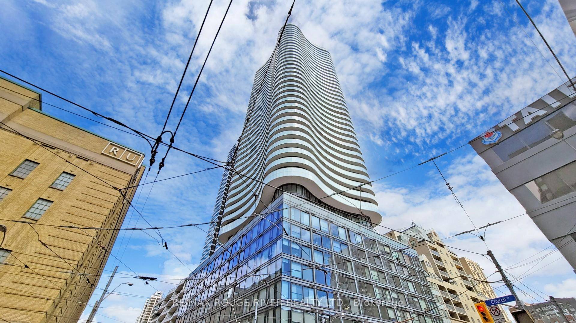Beautiful Condo Apartment Available To Lease In The Heart Of The City Featuring Two Spacious Bedrooms And A 4 PC Bathroom An Open Concept And Extremely Functional Layout With A ...