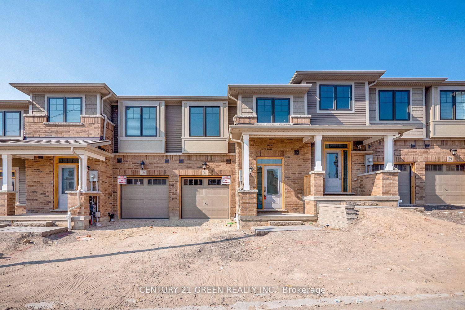 Bright and Spacious 3 Bedrooms 3 Washrooms Townhouse on Ravine Lot !