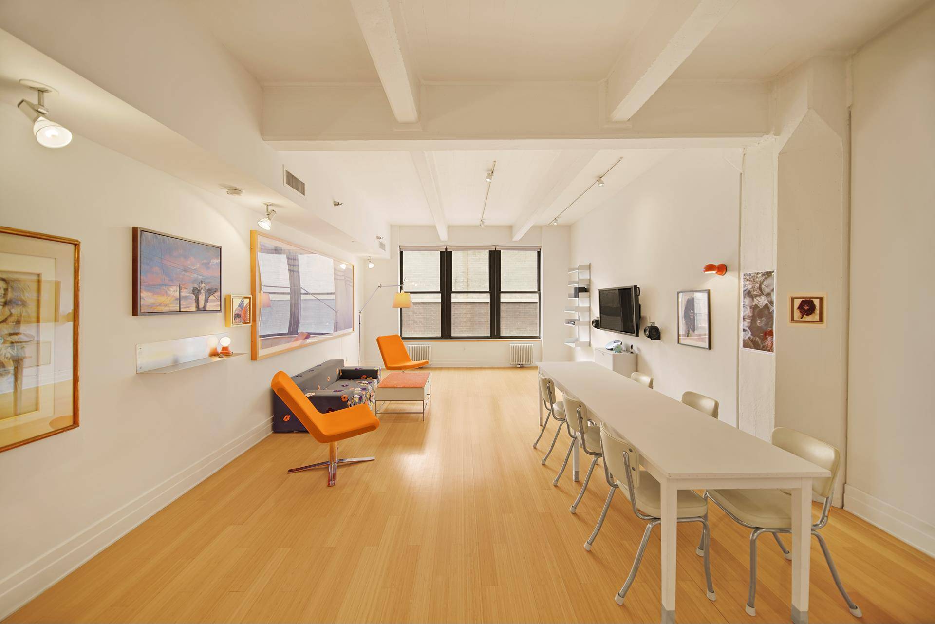 Welcome to this beautifully designed and spacious loft with an incredible space for living, dining and entertaining.