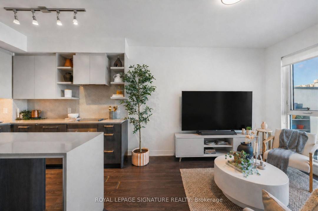 Modern 1 bedroom, 1 bathroom condo in one of Toronto's most desirable locations, offering a well designed open concept layout with contemporary finishes throughout.