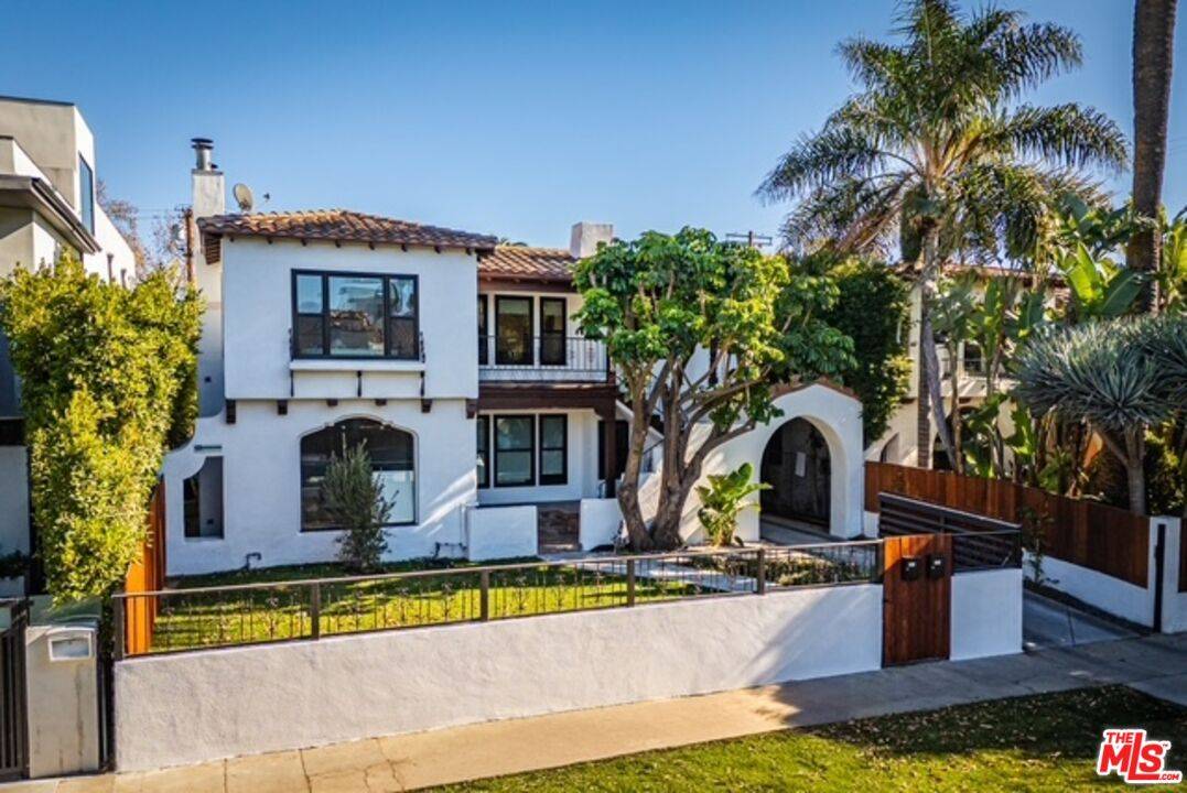 322  N Croft Ave 3BR Beverly Grove La