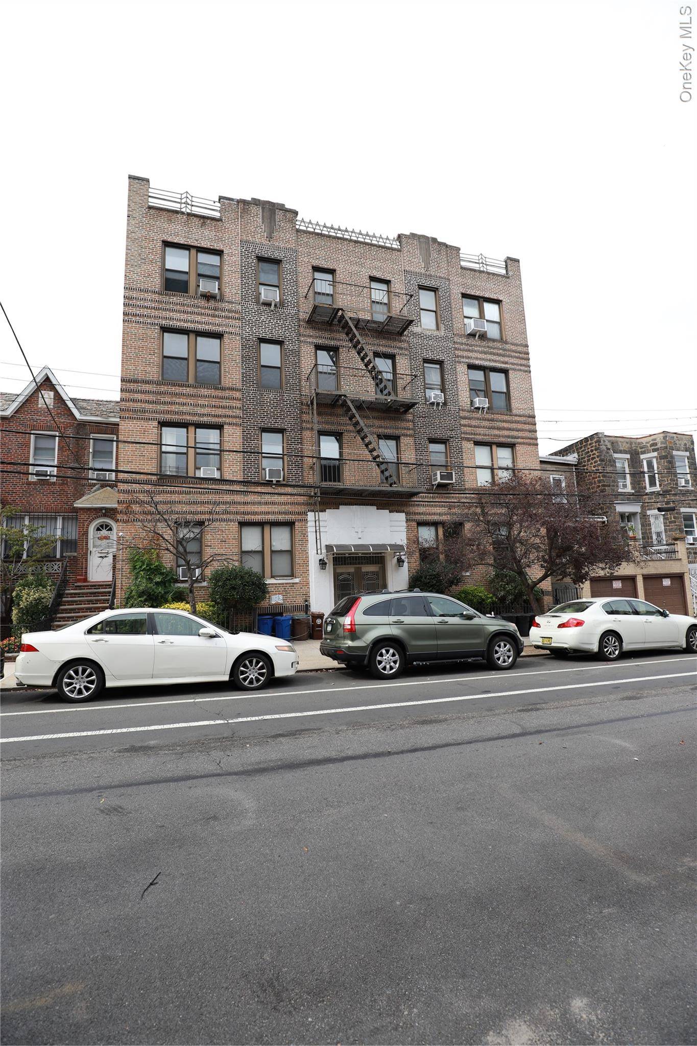 4 Story Building with 20 Apartments Located in Heart Of Astoria, 10 Units 1 Bedroom Apartments ; 10 Units Studio Apartments.
