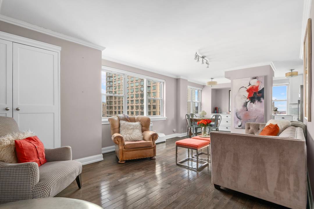 Bright, High Floor 1 Bedroom with Open Concept Layout and Open Views Perched high above the Upper East Side, Residence 21E is a bright and beautifully configured one bedroom featuring ...