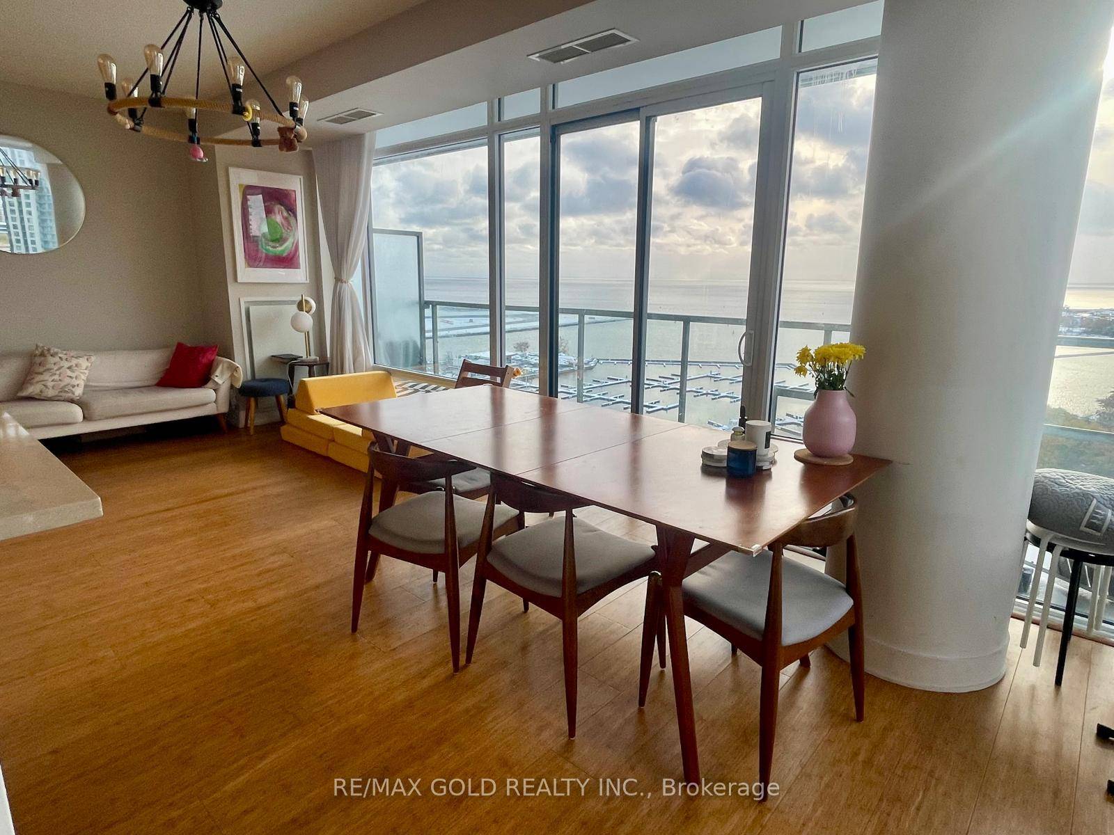 Experience waterfront living at its best in this sun filled corner suite at Luxury Quay West This spacious 2 bedroom, 2 bath residence offers 1005 sq.