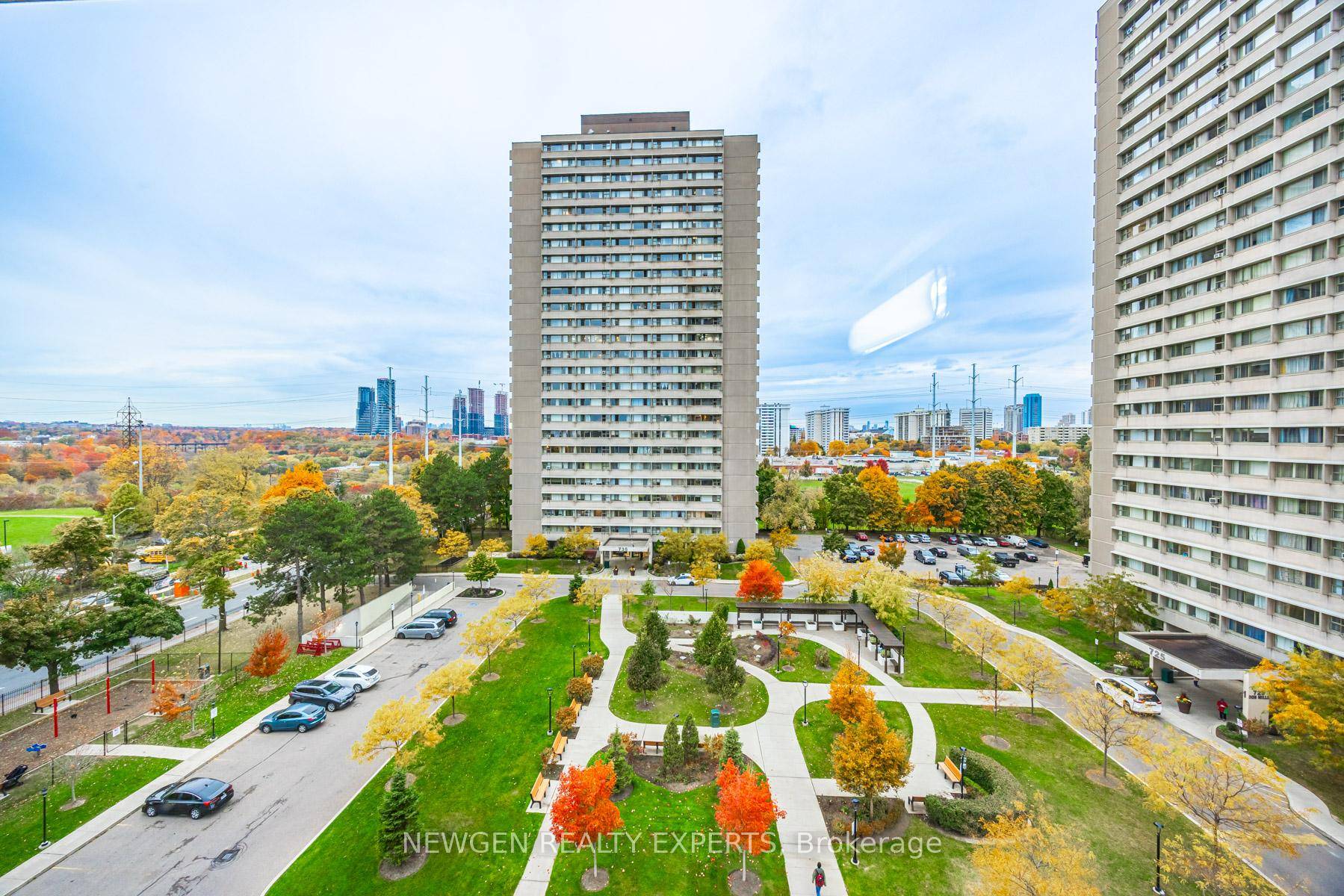 Beautiful, Bright and Spacious Move in Ready 2 Br Condo in a Prime Location.