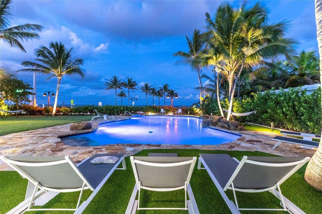 The perfect vacation and everlasting memories is the inspiration of this amazing Florida Beach house in the heart of Fort Lauderdale Beach.