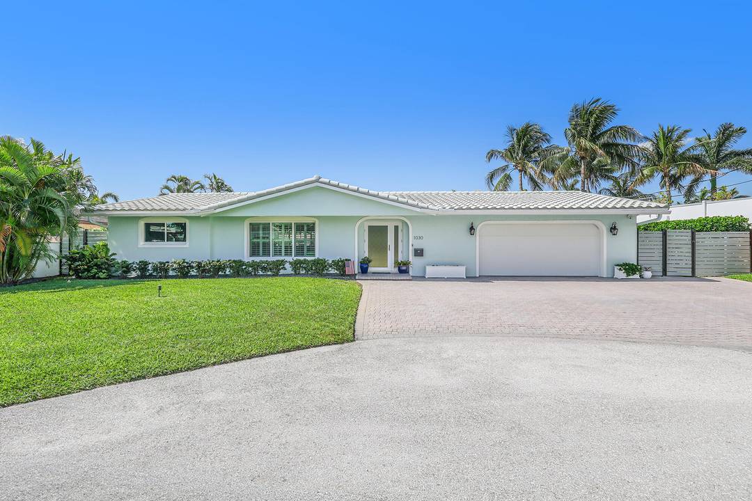 Waterfront Luxury in Exclusive Harbor Village Island No Fixed Bridges, No HOA.