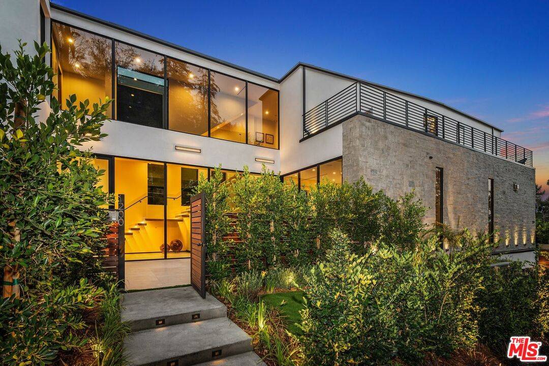 1200 Angelo Dr 4BR Beverly Hills Post Office | B.H.P.O. La