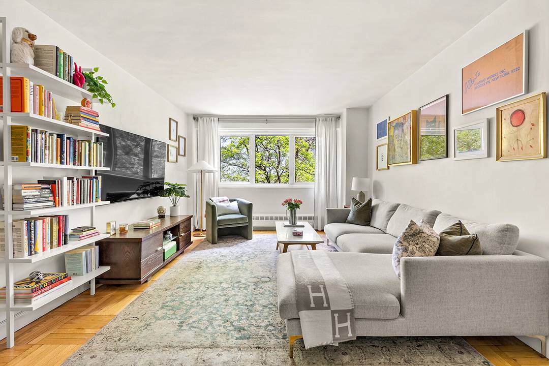 Introducing 175 Adams Street, Unit 5F a sun filled, oversized 1 bedroom at the crossroads of Brooklyn Heights and DUMBO.