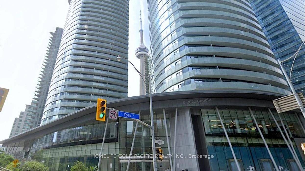 Fully furnished Luxury Corner Unit On 63th Flr W million dollars Phenomenally Amazing Sw Views Of Lake, CN Tower, Modern amp ; Stylish, B I European Inspired Appliances, High End ...