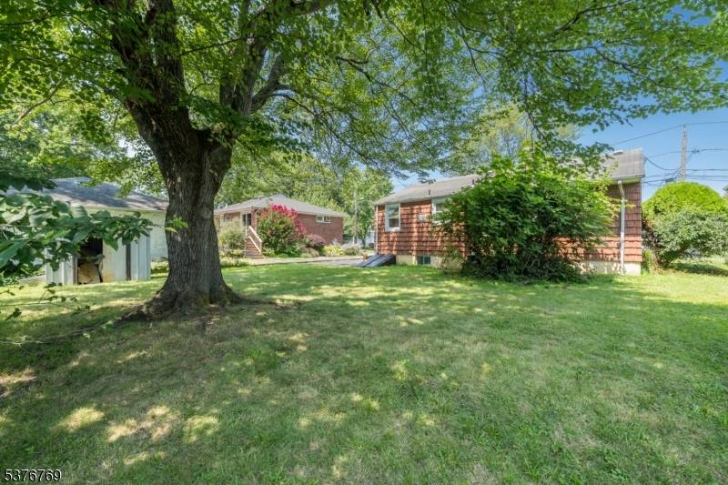 WELCOME TO 510 DALAY PLACE IN BOUND BROOK !