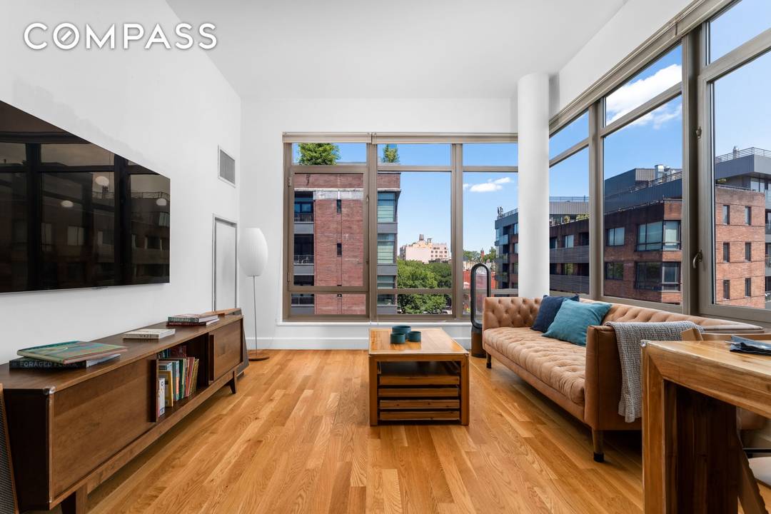 OFFER ACCEPTED. Welcome to Apartment 4E a 985 square foot retreat that s been recently renovated and thoughtfully designed to elevate your living experience.