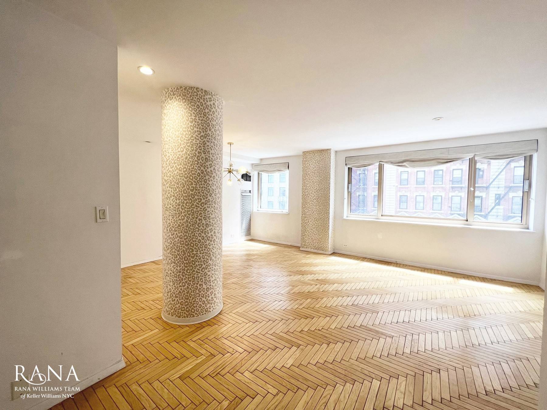 LOCATION LOCATION ! ! This one bedroom, one and one half bath apartment, in a full service luxury condominium building which is directly across the street from Central Park is ...