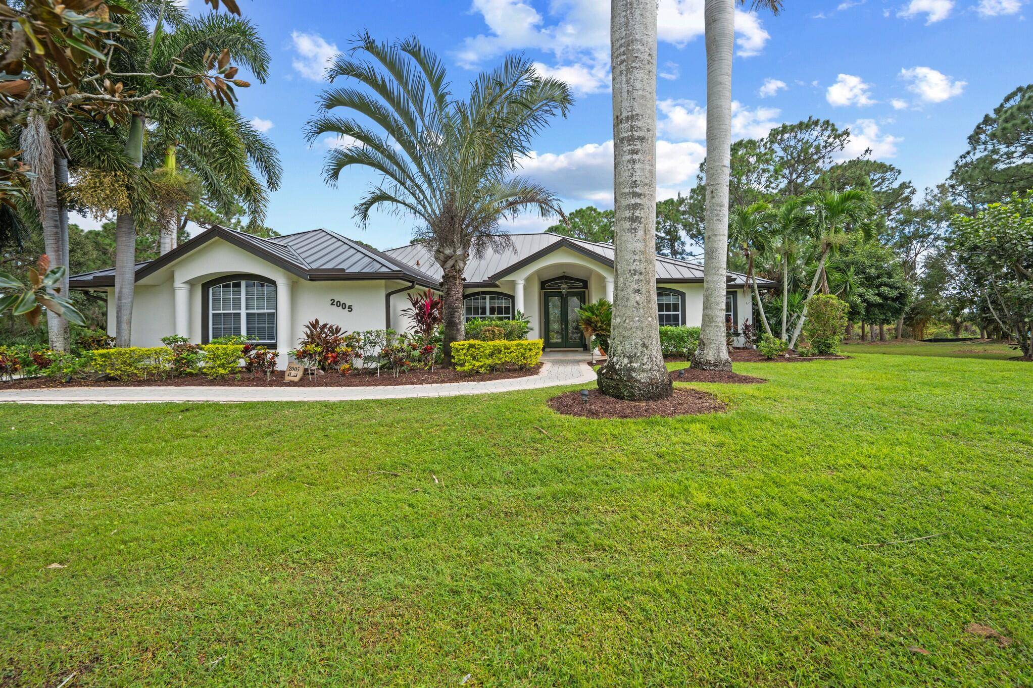Stunning lakefront home w modern amenities.