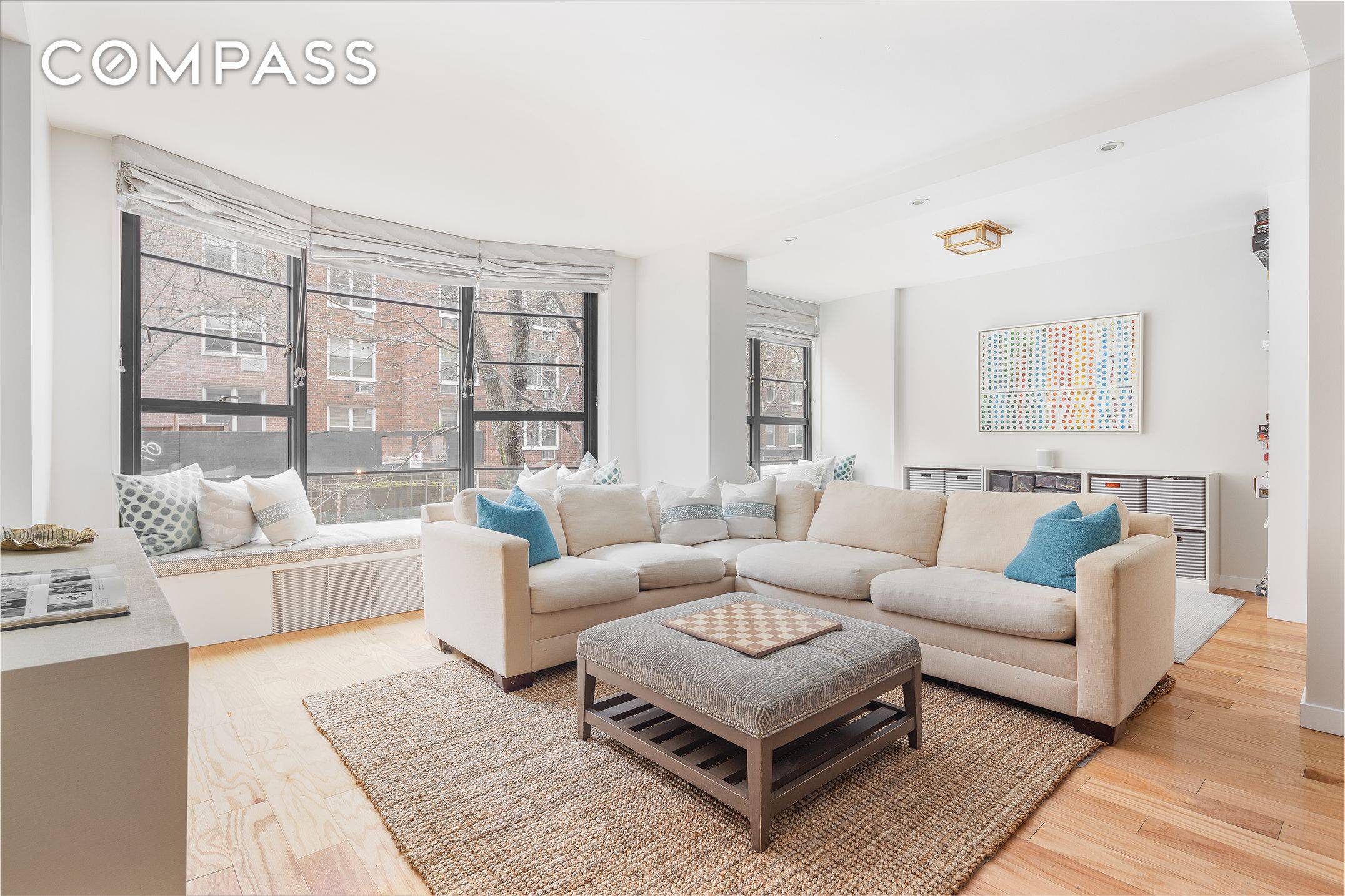 The Butterfield House is one of the most renowned and recognizable landmark buildings on the Greenwich Village Gold Coast luxury at its finest.