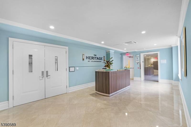 Experience refined living in this newly built 1 bedroom luxury residence at The Heritage, where timeless architecture meets modern convenience.