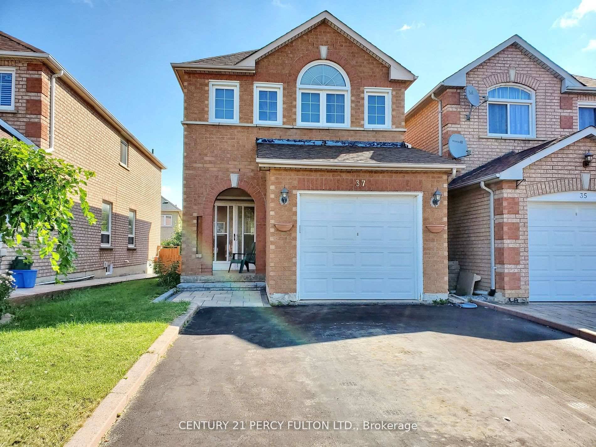 Whole House For Lease ! High Demand Middlefield Location.