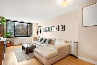 This high floor, recently renovated one bedroom apartment is sure to impress.