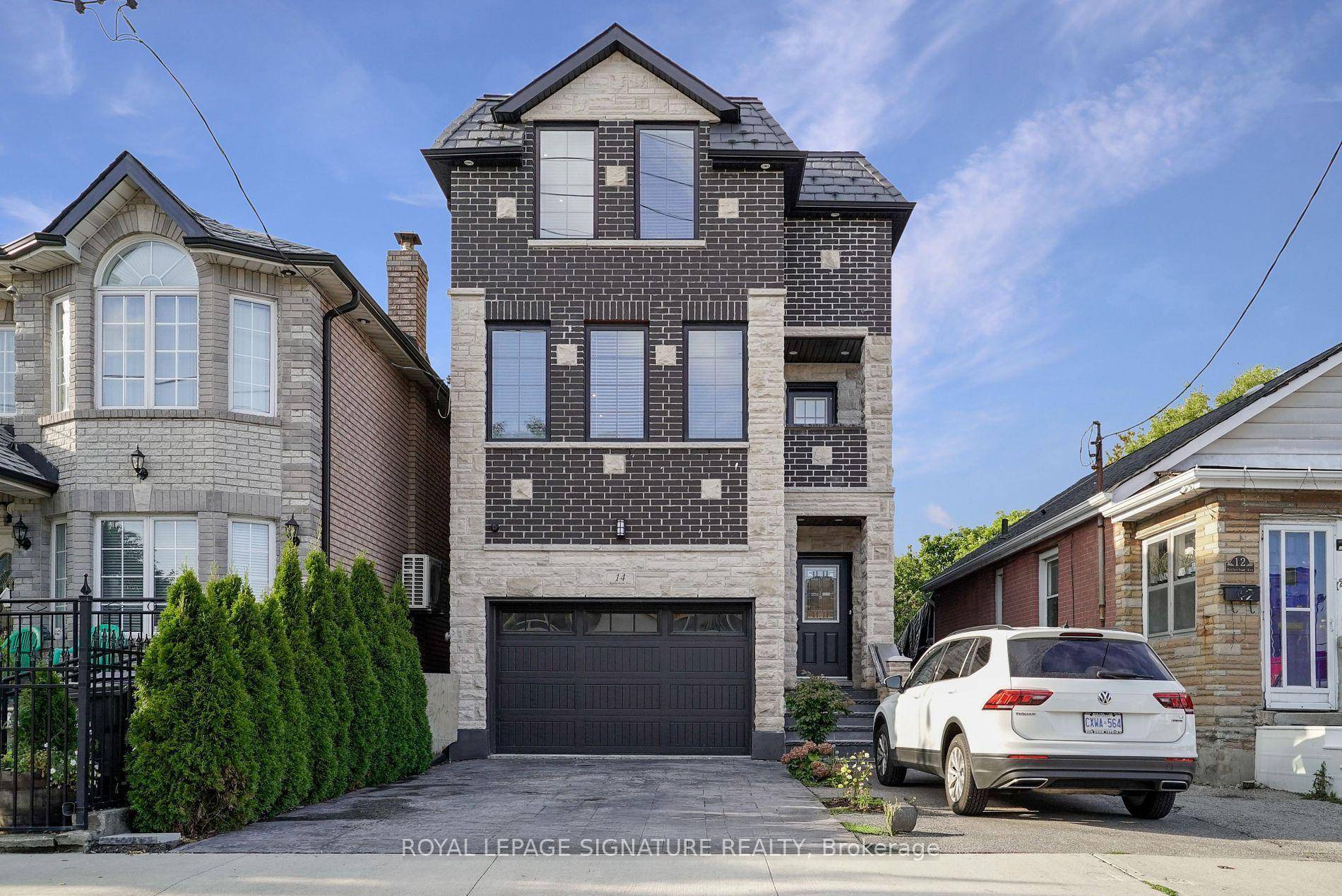 Spacious 3 Bed, 4 Bath Suite Spanning Two Levels And Approximately 2400 Sqft Of Bright, Functional Living Space.