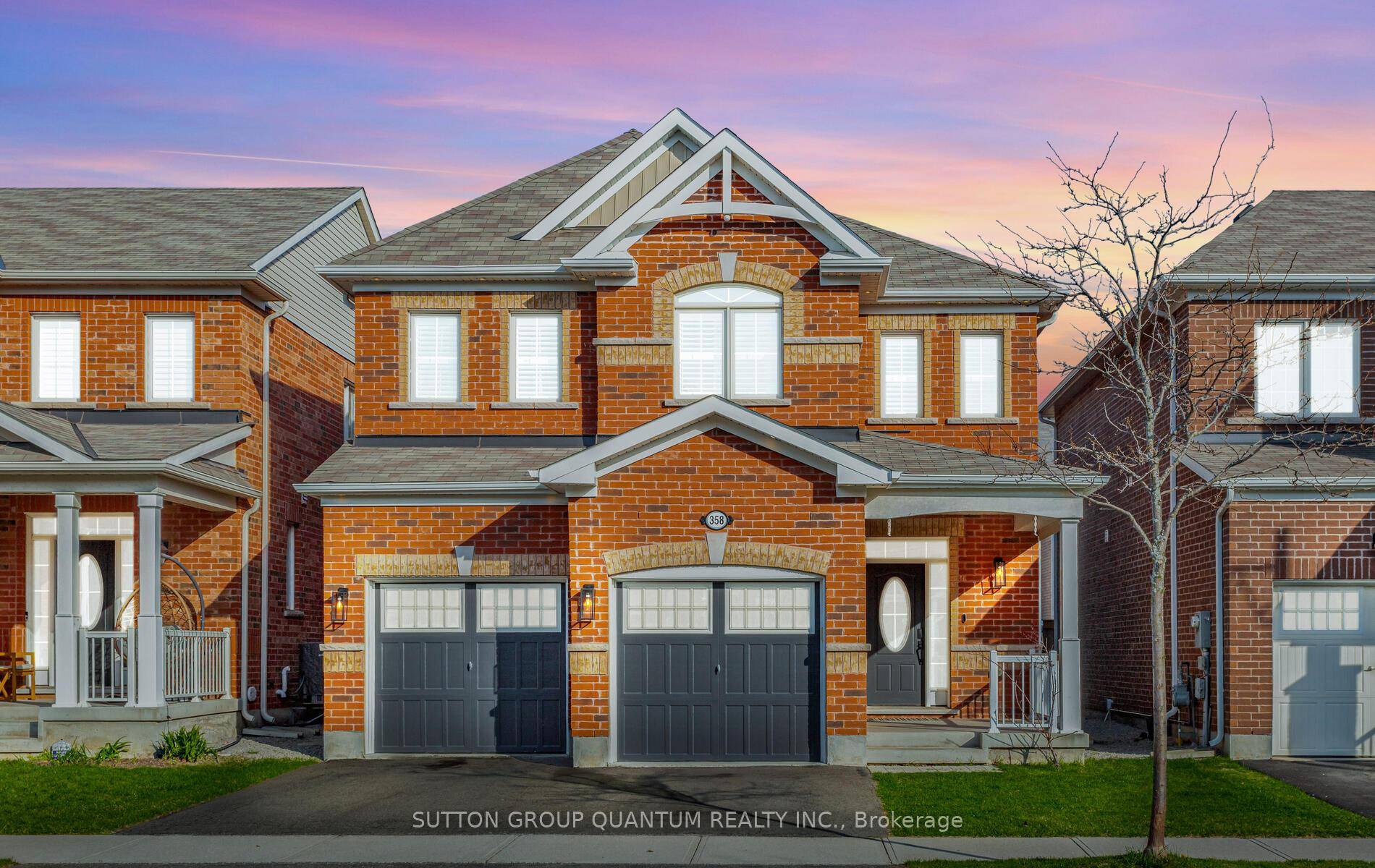 Welcome to this luxurious and energy certified 4 1 bedroom home in the heart of Milton.