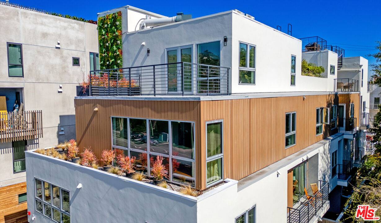 1236 N Fairfax Ave 2BR Hollywood Hills East La