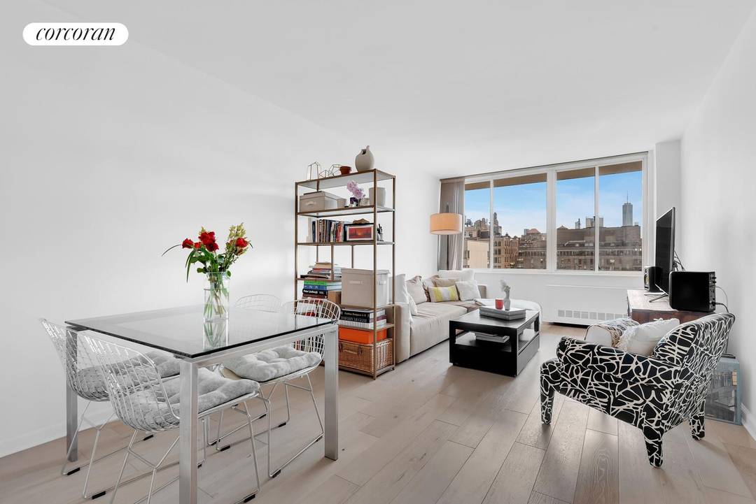 Apartment 11J at The Grosvenor House is a sun filled, high floor condominium ideally located in the heart of the city.