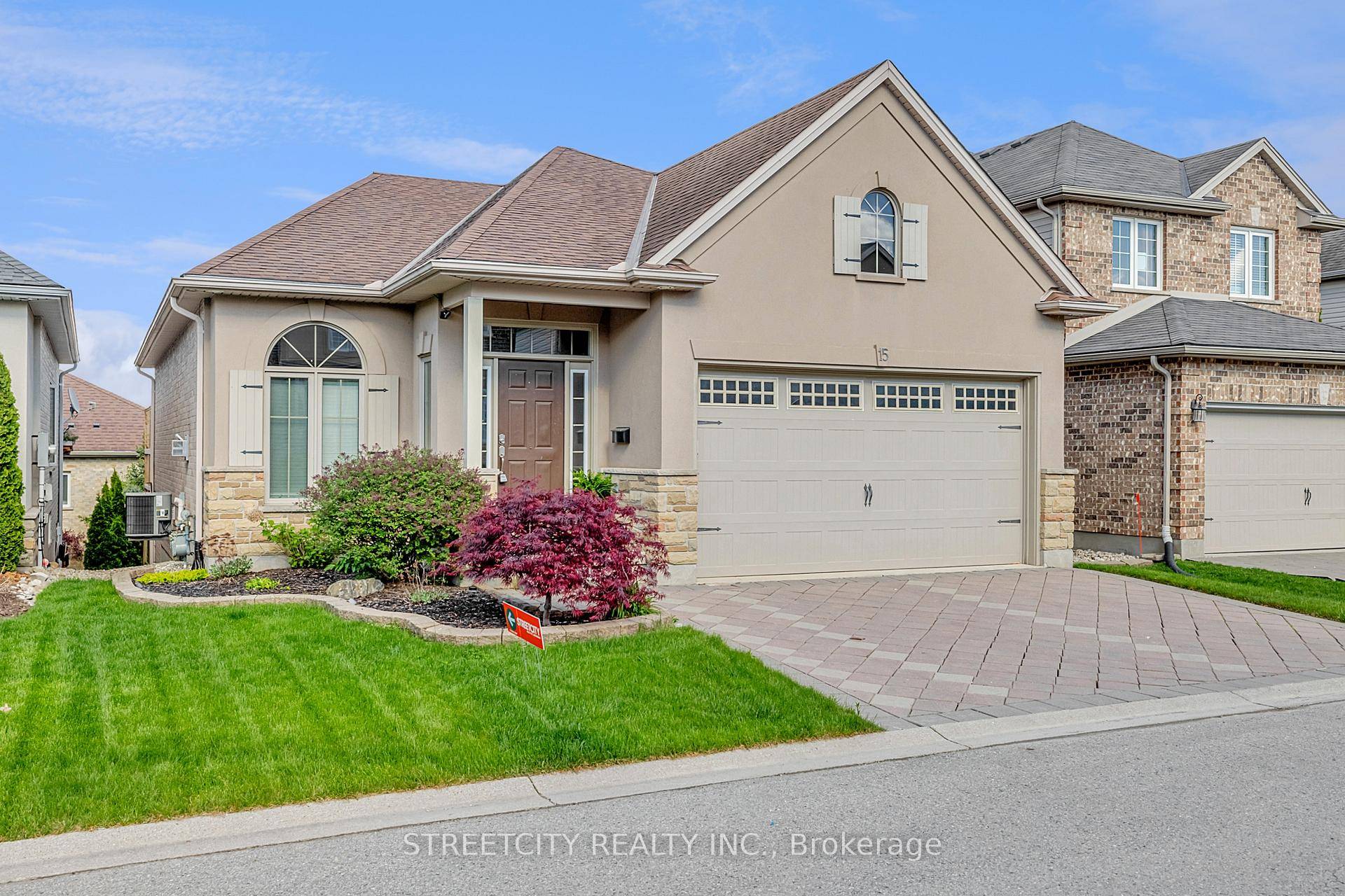 Welcome to this beautifully appointed vacant land condo in Byron, one of Londons most sought after neighbourhoods.