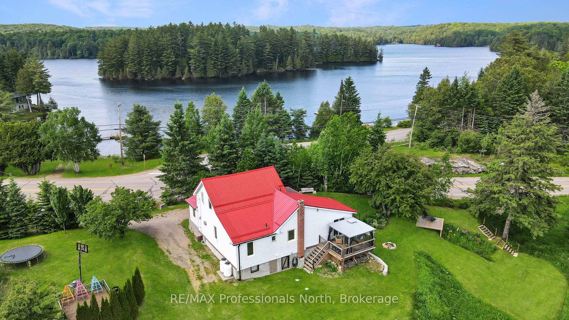 This charming 1. 5 storey home offers the perfect blend of comfort, privacy, and convenience.