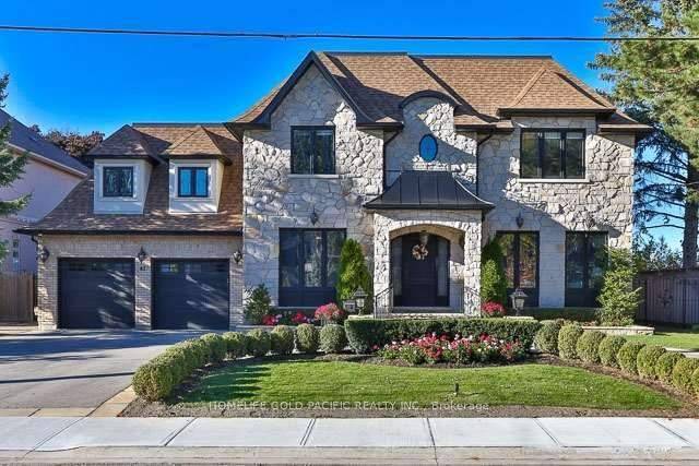 Elegant And Grand Custom Residence Boasting 7600Sf Of Luxurious Finishes And Living Space.