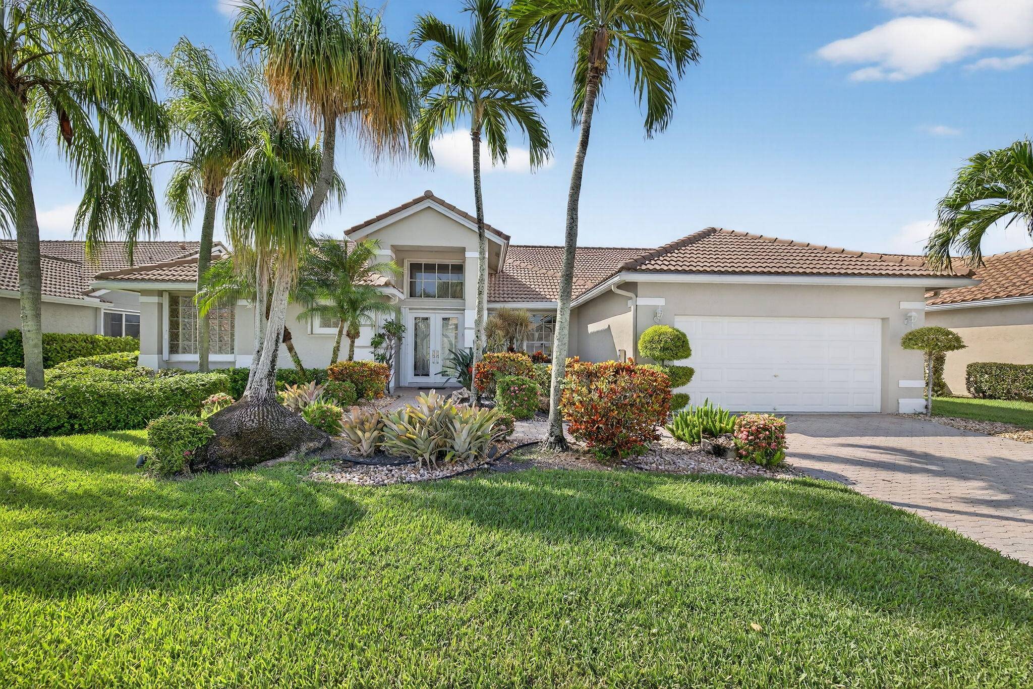 Rare opportunity in Aberdeen Country Club !
