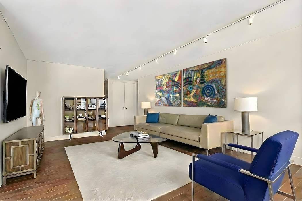 Peaceful sanctuary with Sweeping Central Park amp ; Lincoln Center Views Beautifully renovated and exceptionally bright, this oversized corner one bedroom residence offers a rare sense of tranquility, scale, and ...