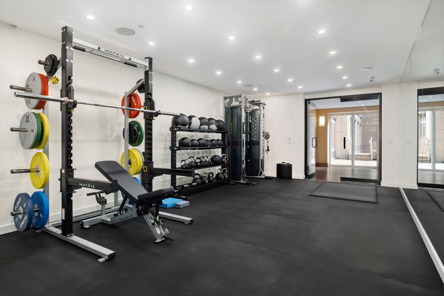 PRIME UPPER WEST SIDE LOCATION MINT SUN SPLASHED 3 BEDROOM, 3 BATHROOM STUNNER NORTH FACING WITH PENTHOUSE GREENERY AND SKY VIEWS BRAND NEW HALLWAY, LOBBY, GYM, and ROOF DECK !