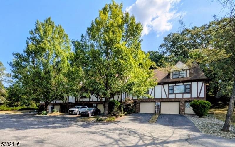 Completely renovated townhome in desirable Wayne !