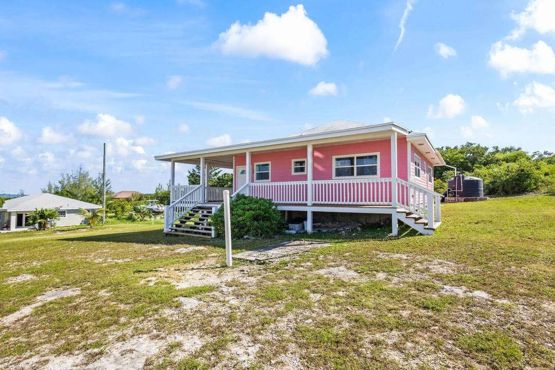 HILLTOP OCEAN VIEW HOME Single Family Home Eleuthera