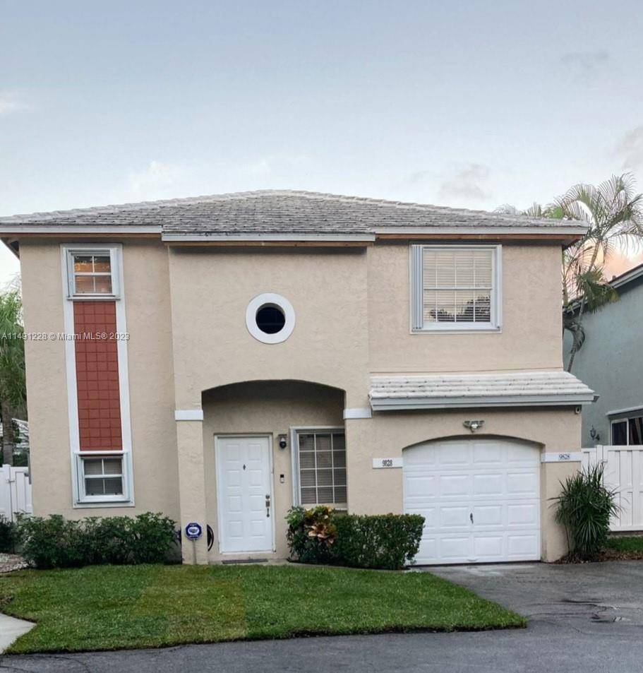 Beautiful single family Home in Quatraine II in Plantation.