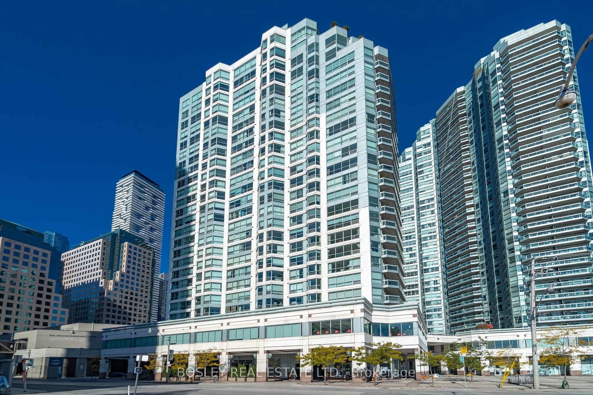 Start loving your living at the iconic Residences of the World Trade Centre located at Yonge amp ; Queens Quay West, at Torontos Waterfront.