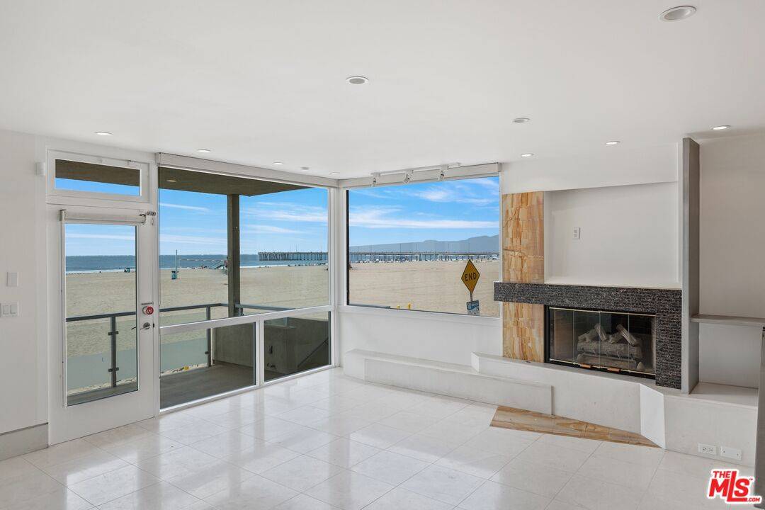 6 Eastwind St 3BR Marina Del Rey La