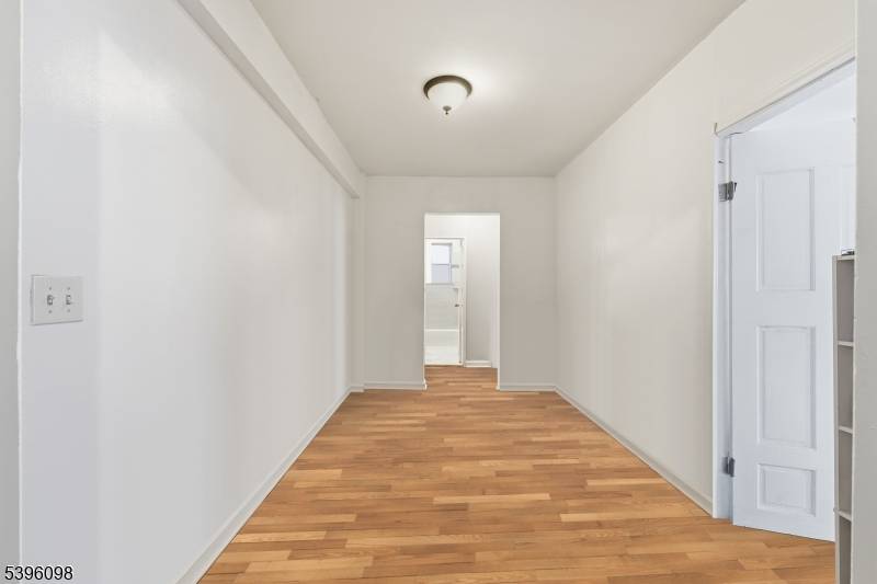 Discover comfort and convenience in this charming 5 room condominium with 2 bedrooms and 1 full bath, located in a well maintained elevator building.