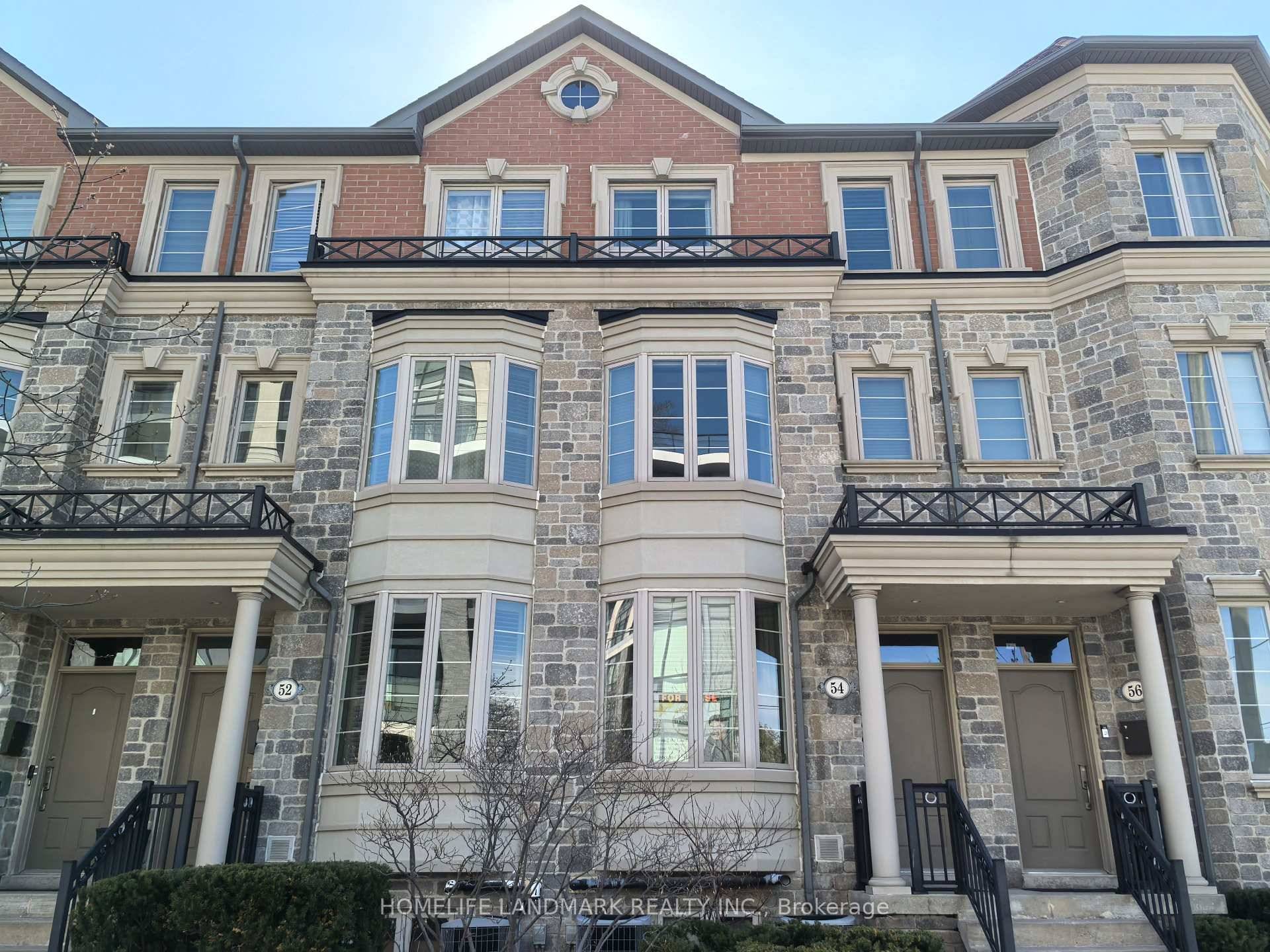 High Demand Bayview Sheppard Luxurious Townhouse In Prestigious Area.