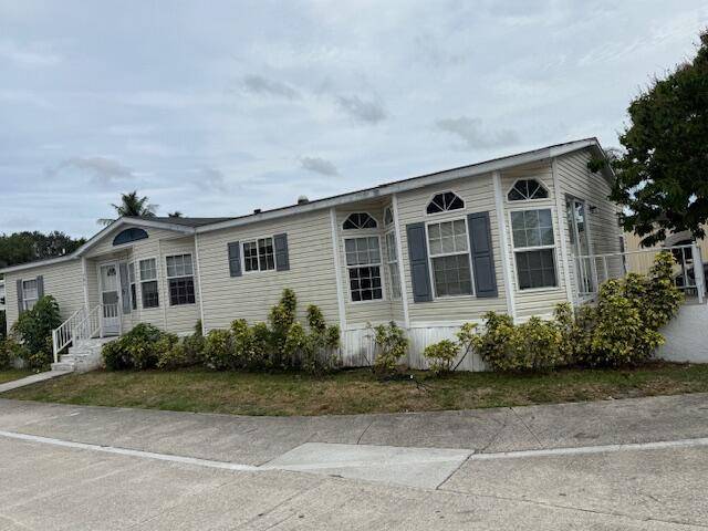 GREAT OPPORTUNITY ON THIS MOBILE HOME.