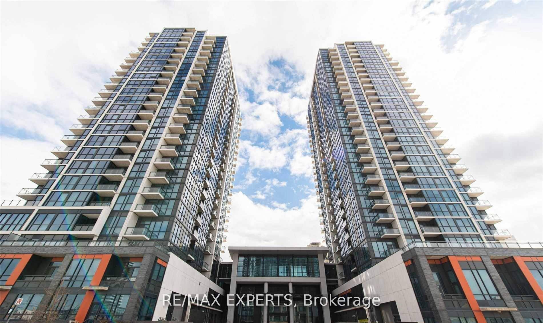 Luxurious Corner Suite With Southwest Exposure in the Heart of Mississauga.