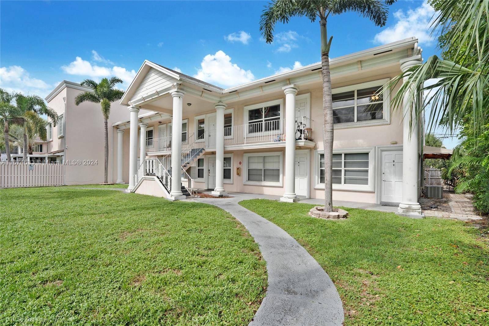 This two story condo in the sought after Coral Ridge Neighborhood, boasts 2 bedrooms, 1.