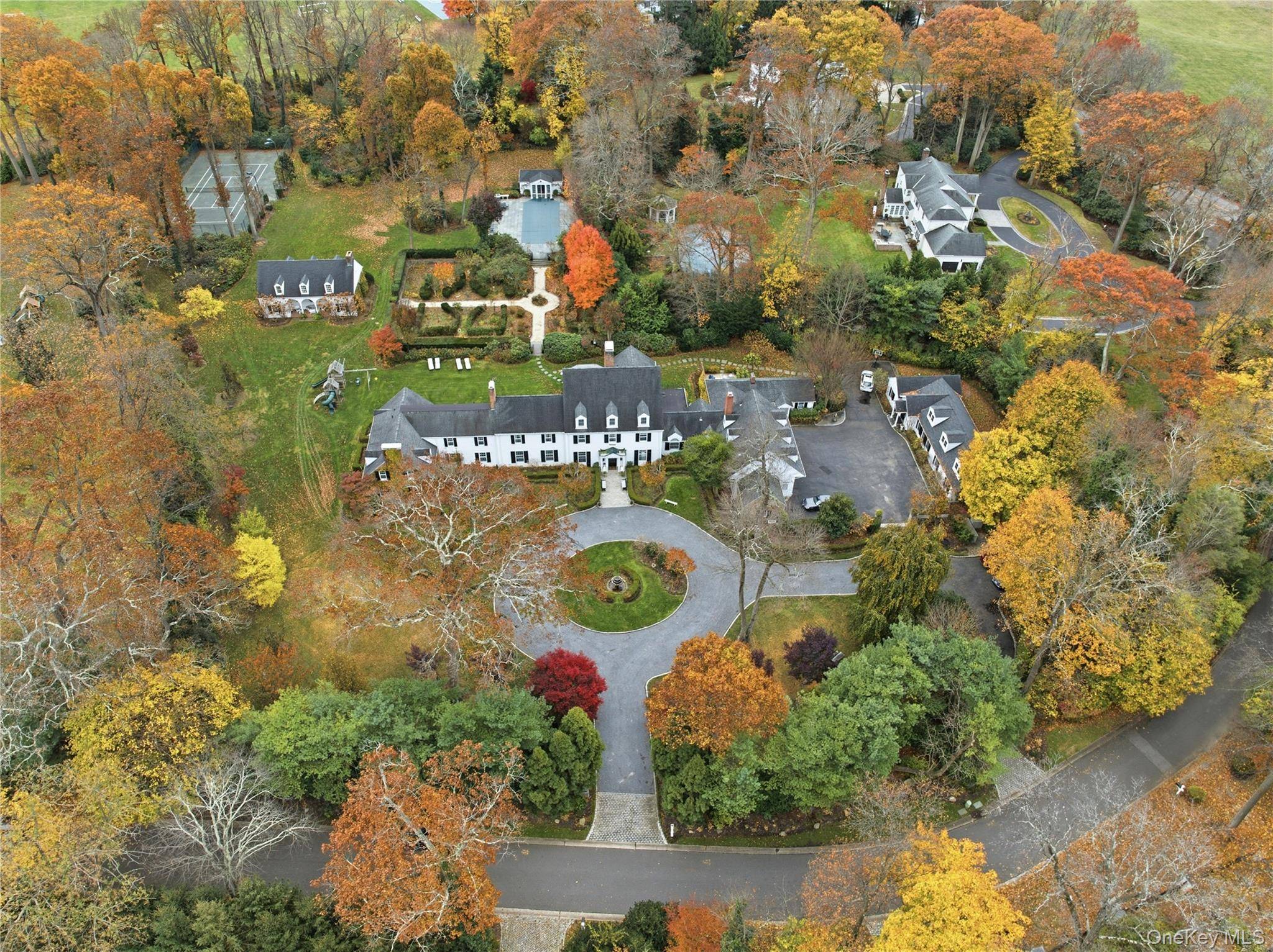 Set on 3. 32 meticulously landscaped acres, this sophisticated and elegant Gold Coast jewel is a true luxury retreat.