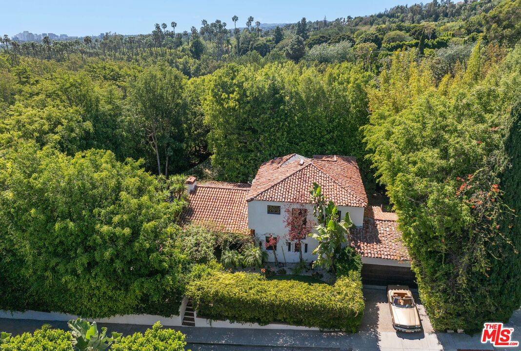 1135 Sunset Vale Ave 4BR Sunset Strip La