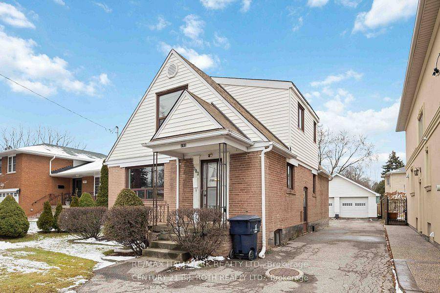 Bright amp ; Private 2 Bedroom Main Unit for Rent in Burnhamthorpe Gardens, Etobicoke.