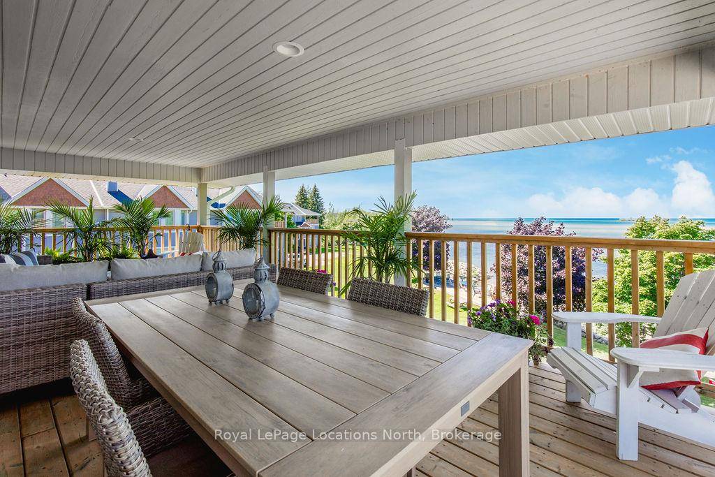 This is a RARE EXCEPTIONAL property an absolute gem w nothing comparable in all of Collingwood.